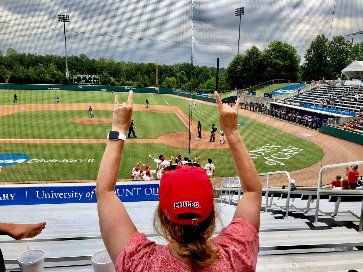 ToddLJonesCFP's tweet photo. Great day to be a @UCentralMO #Mule & a #DIIBaseball fan! If you like world class #baseball, come out to the #DIIWorldSeries at #USABaseball in @TownofCary! #RollStable #UCM #D2Baseball #GoMules #DirtyRed https://t.co/y4IQtmYPWM