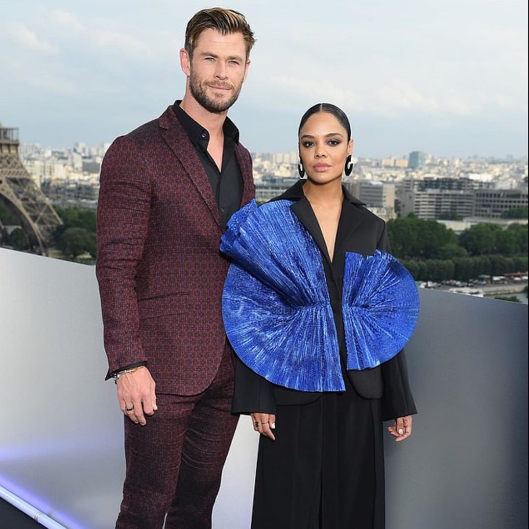 chrishemsworth's tweet photo. Thanks for the hospitality Paris!! 🙏🤙👍 3rd stop on our whirlwind world tour (say that 3 times fast) for MIB! Onto Russia next! @TessaThompson_x  @MenInBlack #MIB https://t.co/fcxHrSEv6N