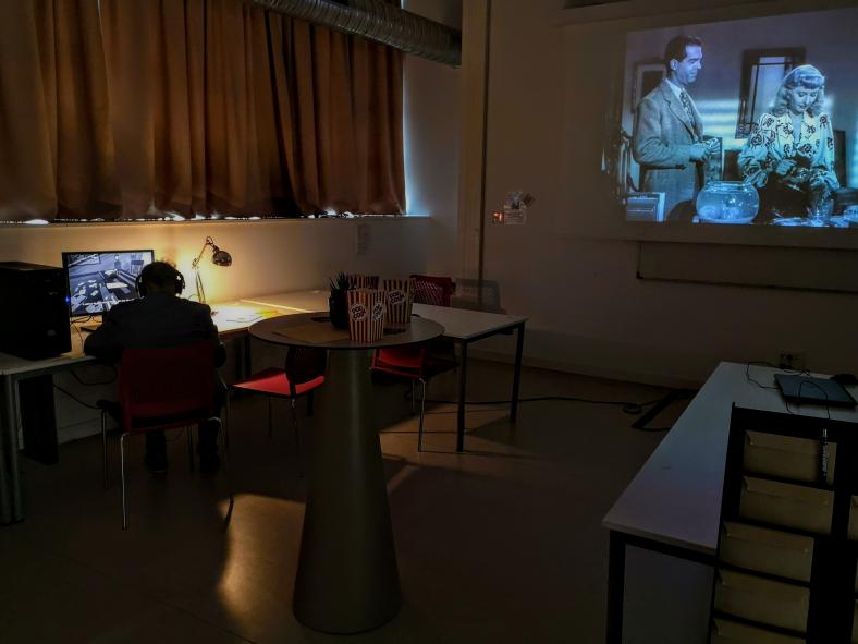 Achromatic_Game's tweet photo. Here we are ! Today, pros are testing Achromatic at the @Cnam_Enjmin We are very proud about the experience we are providing. Some photos of our stand ! #hitsplaytime #gameart #indiedev #madewithunity #filmnoir #puzzlegame #indiegame #illustration #detective #studentgame https://t.co/XUgvKx27HO
