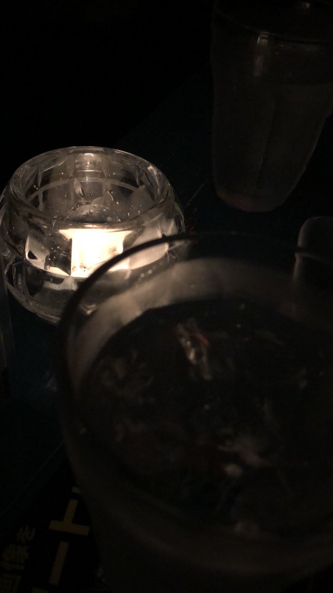 Drunkard46's tweet photo. マイマイとナミちゃんとしっぽりなう https://t.co/Vh2hbHiIqM