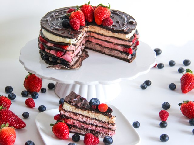 Das #Pfingstwochenende steht vor der Tür! Bei uns landet diese leckere Cremeo-Torte der fabelhaften Steffi <a href="/kochtrotz/">kochtrotz</a> auf der #Kaffee-Tafel – natürlich #glutenfrei. 3pauly.de/rezepte-mehr/d…