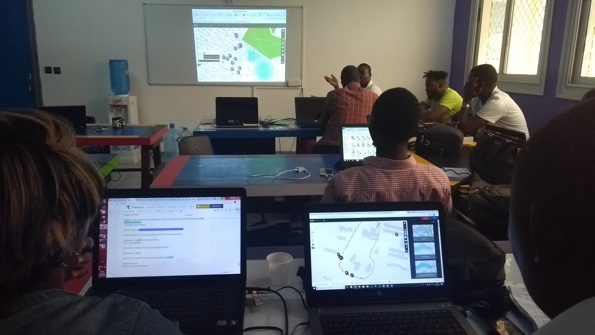 nicolas_chavent's tweet photo. =#openstreetmap #opendata #logicielslibres #afrique=
#ActionOSMBrazzaville2019
Atelier #webmapping #uMap (kudos @OSM_FR pour hébergement); outils #framapad #framapic culture #libre @framasoft @degooglisons pour le collectif #OSMCG en devenir
#map4cg
#LesLibresGeographes #congo https://t.co/adnkqv9coB