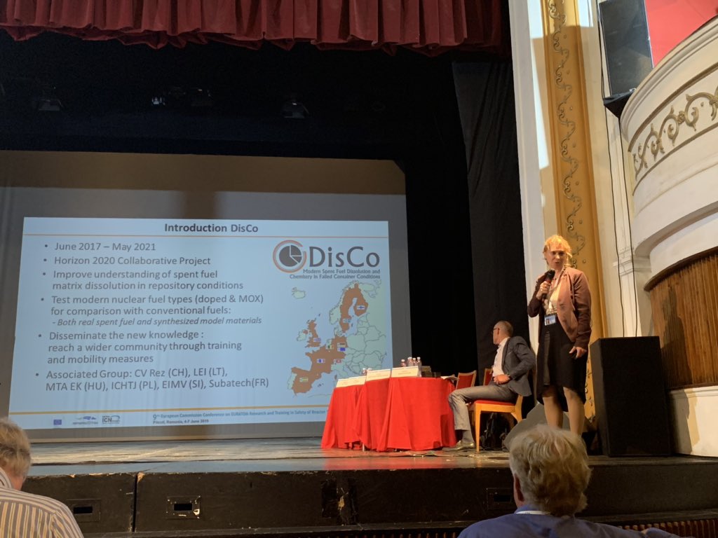 A great presentation summarising result on Spent Nuclear Fuel behaviour from REDUPP and #discoh2020 projects. The coordinator, @lenazevins from <a href="/SKB_nyheter/">SKB</a> in Pitesti, <a href="/EU_H2020/">Horizon 2020</a> #EURADWASTE19 meeting.