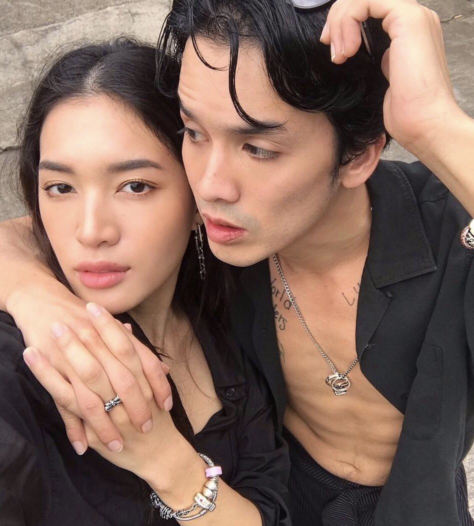 UnderbedDara's tweet photo. เผ็ชๆร้อนๆไปมุงกันที่ไอจีน้องไทร แฟนคนล่าสุด (ที่เพิ่งจะเลิก) ของ แอมมี่ Bottom blues 

แต่ดูท่างานนี้จะเลิกกันไม่ดี จบกันไม่สวยหรือเปล่าคะพี่ตาาา โพสทั้ง “สงสารเหยื่อคนต่อไป” , “ไม่เสียใจที่เลิก” และลบรูปออกหมดไอจี 

และเผ็ชๆที่นุ้งวี(แฟนเก่าแอมมี่)ถูกใจสิ่งนี้ #ใต้เตียงดารา https://t.co/gE2UUgeZhC