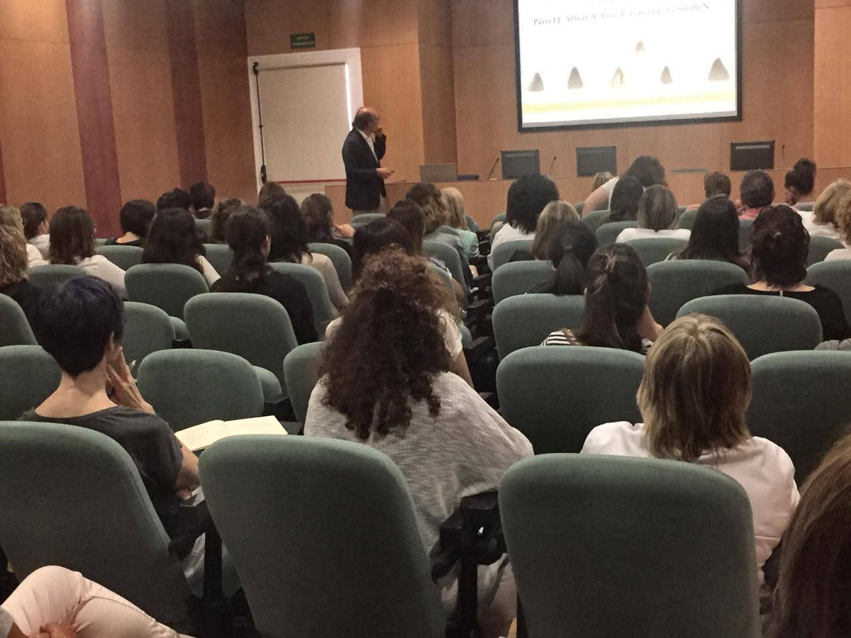 AulaOberta_CSA's tweet photo. ANQUILOGLÒSSIA: Diagnòstic i maneig adequa. No hi ha res com aprendre de la mà d'experts com el Dr. Francisco J. Parris Ferrandis. 
#pediatriaCSA #formacióCSA #AulaObertaCSA #anquiloglòssia #AlletamentMatern https://t.co/7PW608fYLl