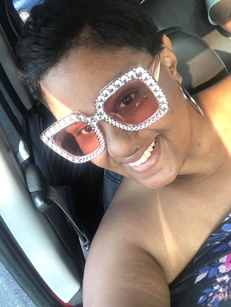 kimnotkimberly_'s tweet photo. Birthday countdown-16 daysssss ๐ฅณ๐คฉ๐!! #70sbaby #nofilter #naturalface #est1977 #countdownto42 https://t.co/84c8kozJMM
