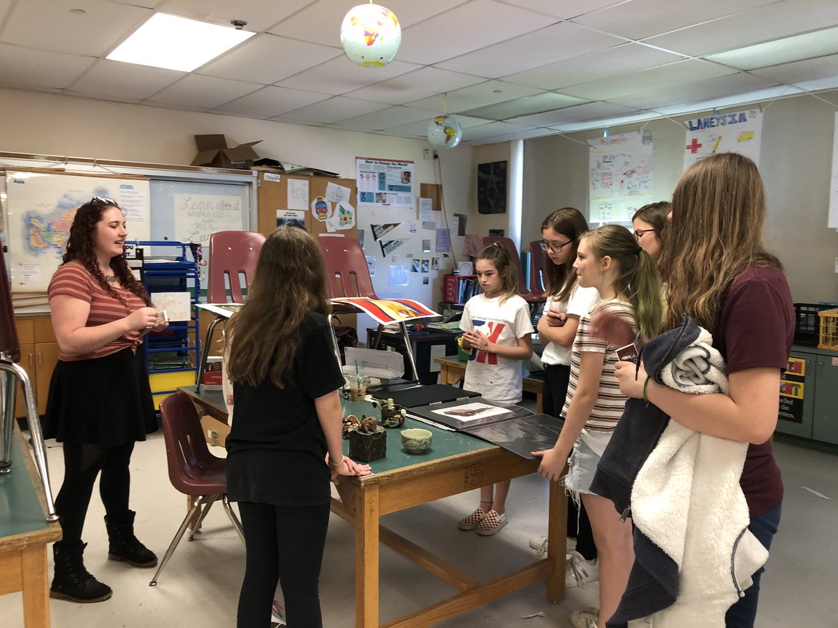 singartteach's tweet photo. Thank you to Guest Artist Allison Kittredge who came to MMS Art Club to show art, talk art, and give young artists feedback! #millisps #millismiddle #artclub https://t.co/Q8S3fkOAkG