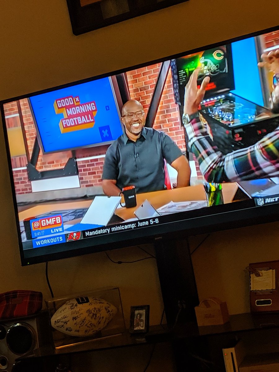 adhall93's tweet photo. I am fan-ing out right now!  @BigGame81 at the breakfast table?!?  I was a Ram's fan for SO long, and this is the #GreatestShowOnTurf @nateburleson @gmfb @heykayadams @KyleBrandt https://t.co/EQ6JGzKm6q