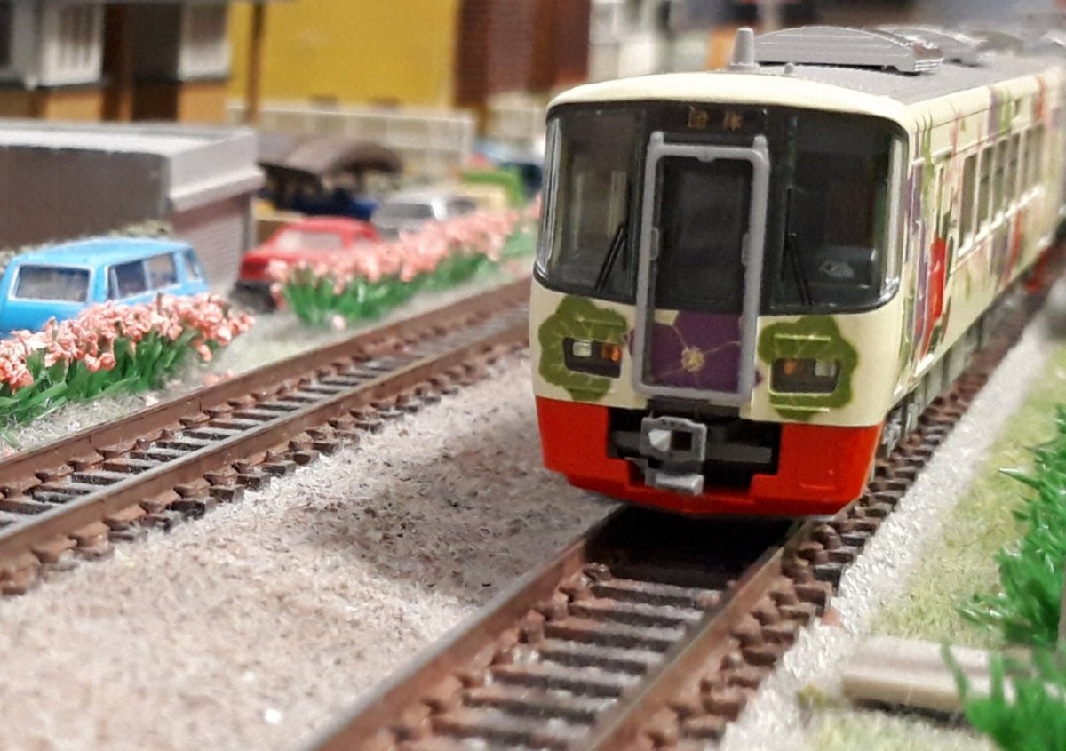 KATOさんの えちごトキめき鉄道ET122系『3市の花号』を、連結可能に