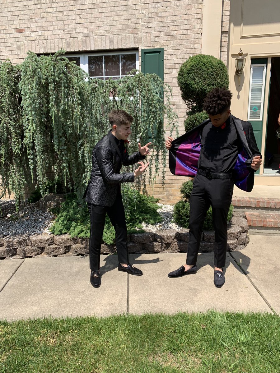 גליקלעך דיין געבורסטאָג מיין דאַווג <a href="/A_craig22/">Aaron Craig</a>