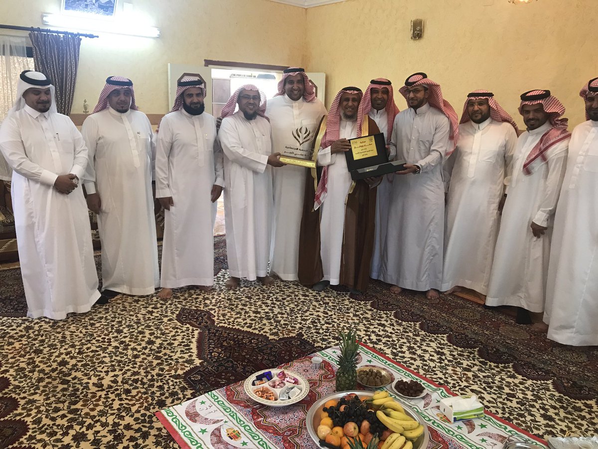 Jtbkbeer's tweet photo. مبادرة عطاء ووقار  
قام أعضاء #لجنة_التنمية_الاجتماعية_الأهلية_بني_كبير
بزيارة الوالد أحمد بن ريعان معرف قرية الحدب ......
والوالد سوادن بن سعيد بن سودان من أهالي قرية صخوان ........
#بني_كبير https://t.co/8B19fl6kqA