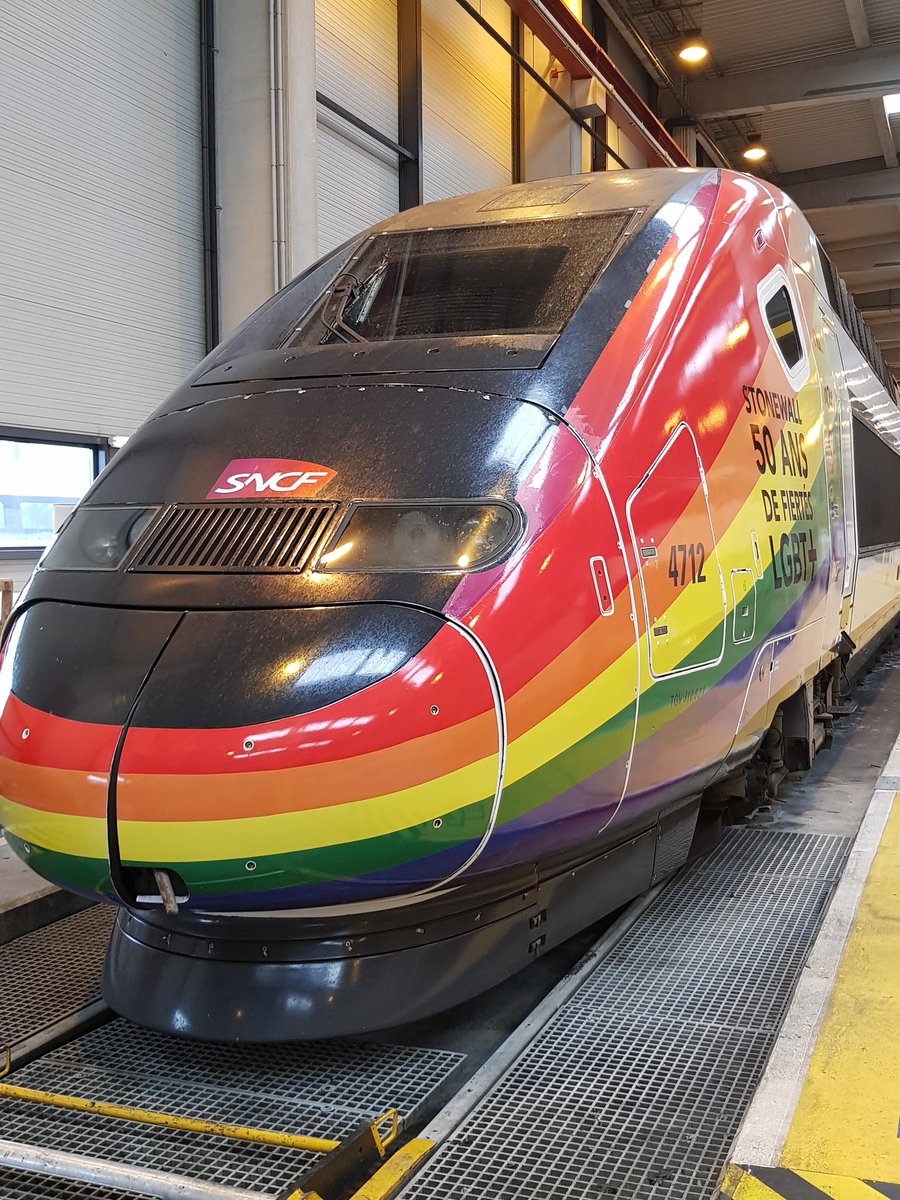 GareLGBT's tweet photo. TGV 50ans Stonewall sortie des ateliers vendredi #Sncf #LGBT #50ansstonewall #sncfvoyages #sncfreseau #inoui #mutuelleentrain #garesetconnections #france24 #Quotidien https://t.co/0Q6gyvxH7G