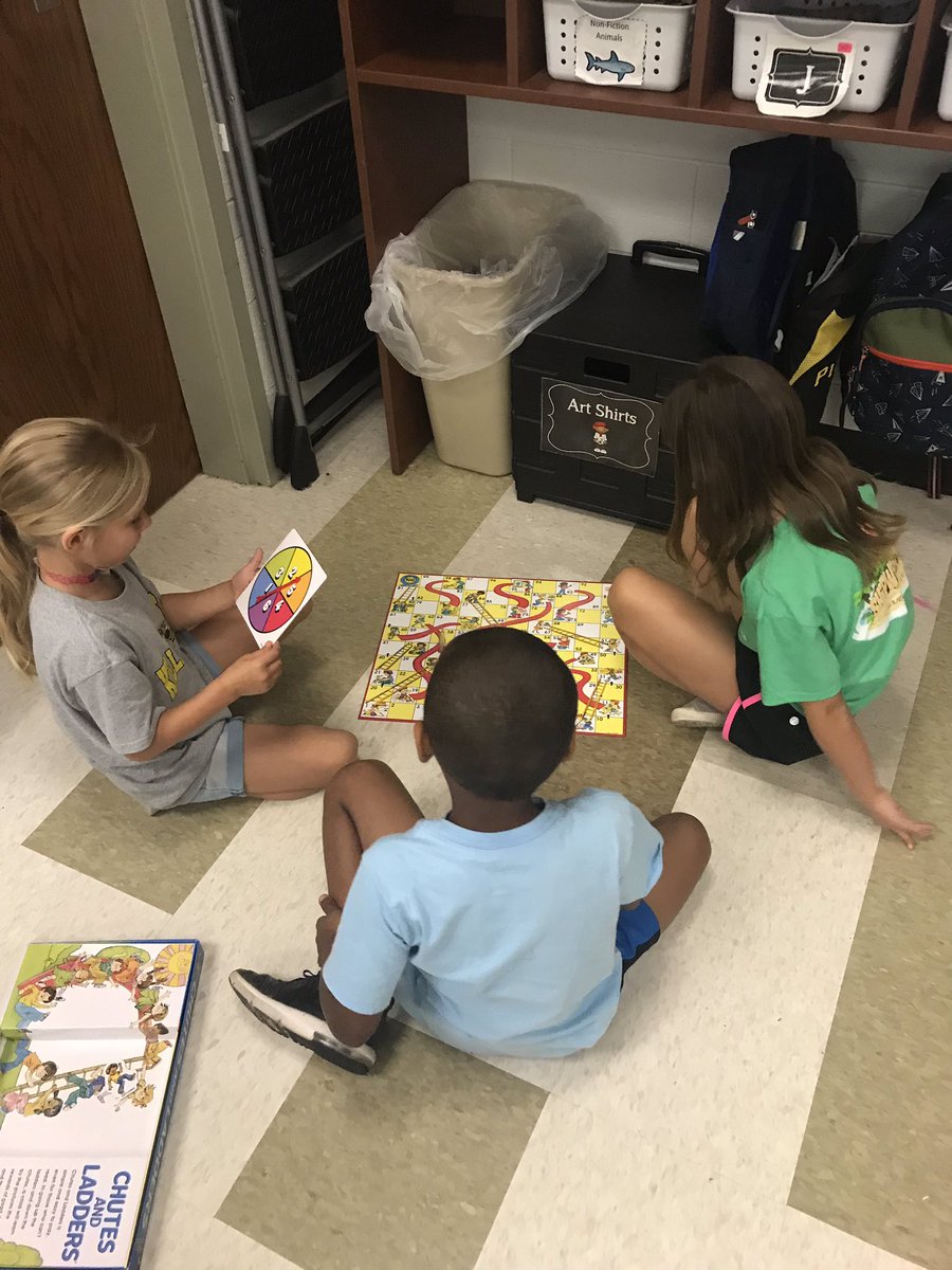 HaliHendricks's tweet photo. Enjoying some friend time on this last day of school. We sure are going to miss each other over the summer. These are bittersweet moments. #RollingintoFirst #oneRCE https://t.co/StlNJuH1RH