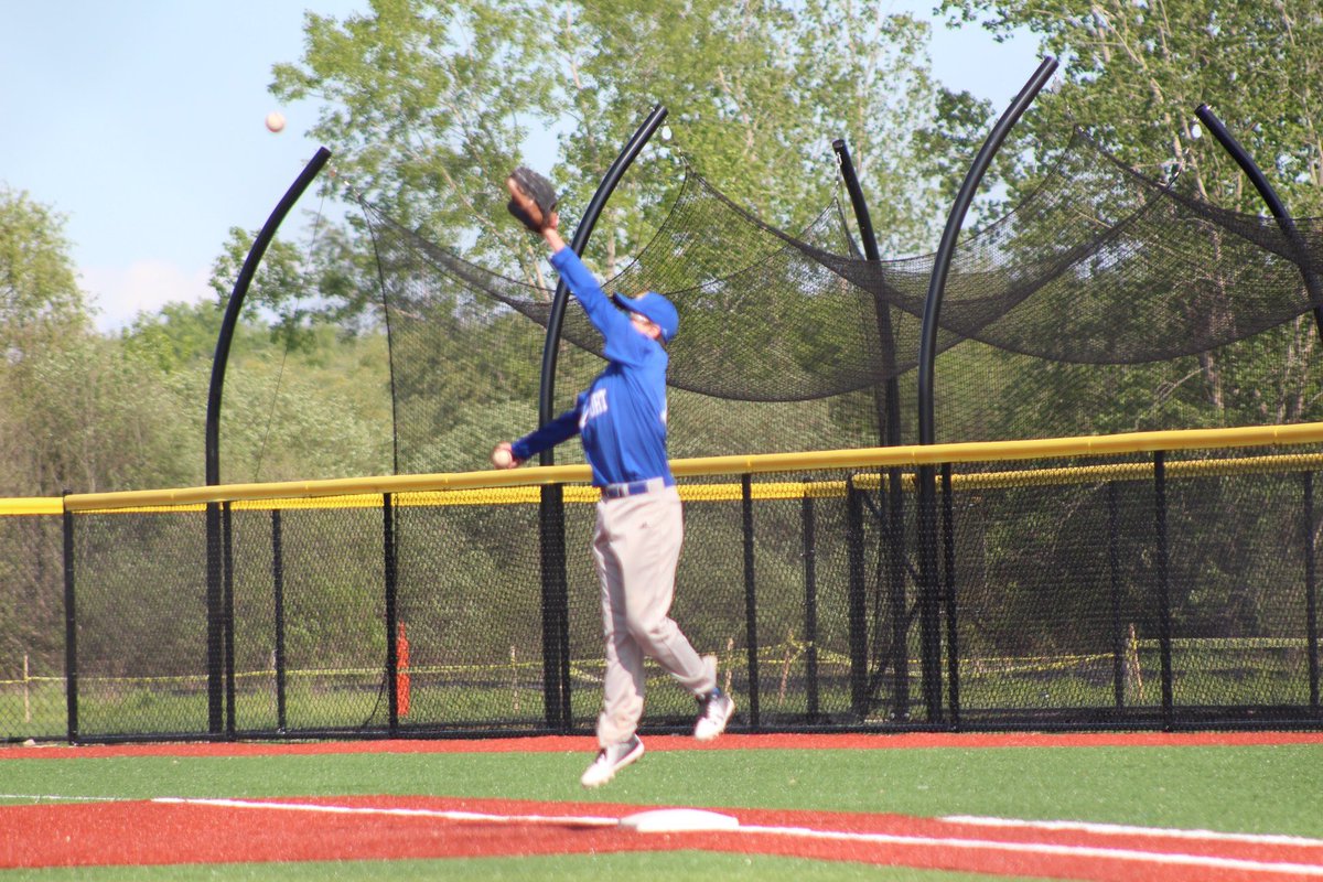 LPmodbaseball's tweet image. It’s GAMEDAY! The season Finale vs North Tonawanda! First pitch at 430pm! Reaching high for another W! #FlytheW #Golions