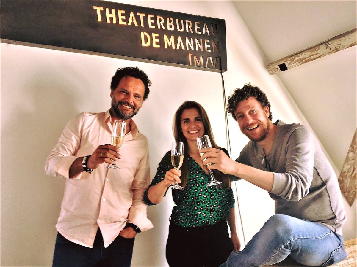 DIK FEEST! Ik heb een impresariaat: Theaterbureau De Mannen! Zin om mooie plannen te maken samen:) #theaterbureaudemannen #tbdm #impresariaat #letsgo #gasopdielolly