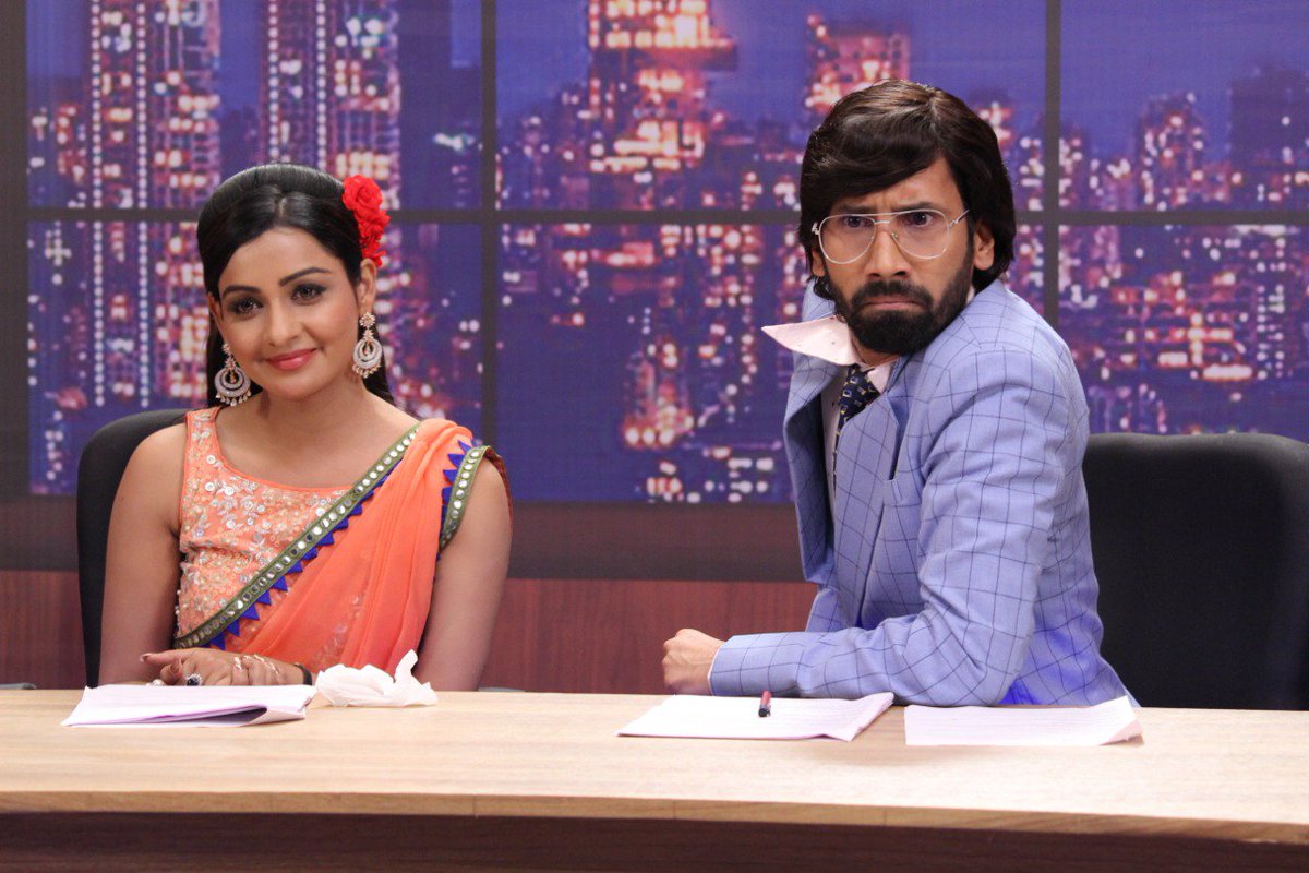 Optimystix (@optimystixmedia) on Twitter photo 8 june se Sony SAB TV pe aa rahi hai ek aaisi jodi ...
jo chatpati khabro se machayegi news ke duniya mein khalbali!!
Dekhna na bule #AapnaNewsAayega iss shanivaar se subha 9 baje.
#OptimystixMedia <a href="/VipulDShahOpti/">Vipul D Shah</a> <a href="/rakeshbjuneja/">Rakesh Juneja</a> <a href="/nikuld/">Nikul Desai</a> <a href="/IamChhaviPandey/">Chhavi Pandey</a> <a href="/abhilashthapli/">Abhilash Thapliyal</a> 8 june se Sony SAB TV pe aa rahi hai ek aaisi jodi ...
jo chatpati khabro se machayegi news ke duniya mein khalbali!!
Dekhna na bule #AapnaNewsAayega iss shanivaar se subha 9 baje.
#OptimystixMedia <a href="/VipulDShahOpti/">Vipul D Shah</a> <a href="/rakeshbjuneja/">Rakesh Juneja</a> <a href="/nikuld/">Nikul Desai</a> <a href="/IamChhaviPandey/">Chhavi Pandey</a> <a href="/abhilashthapli/">Abhilash Thapliyal</a>
