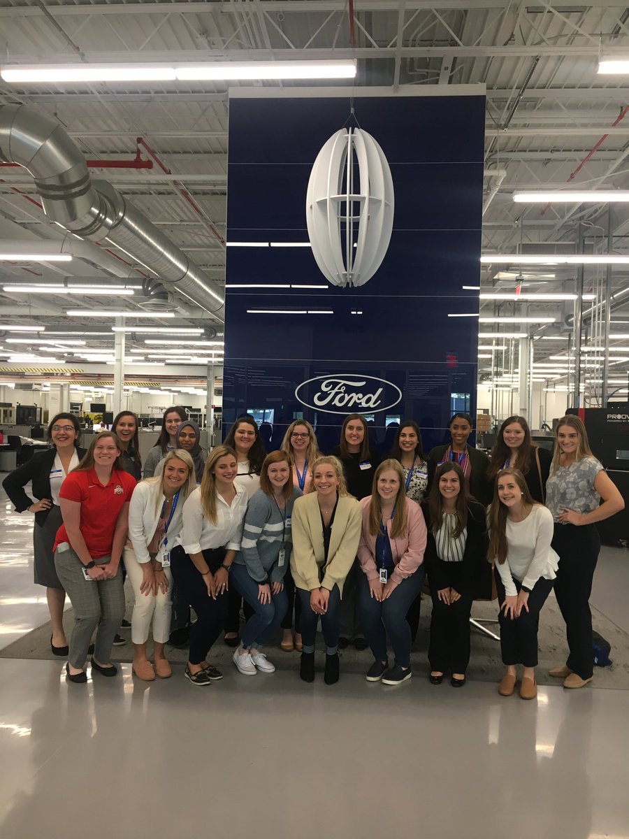 michellempremo's tweet photo. Visiting advanced manufacturing with my fellow female manufacturing interns! #lifeatford #fordfamily #fordintern https://t.co/z4YoUeuxTb
