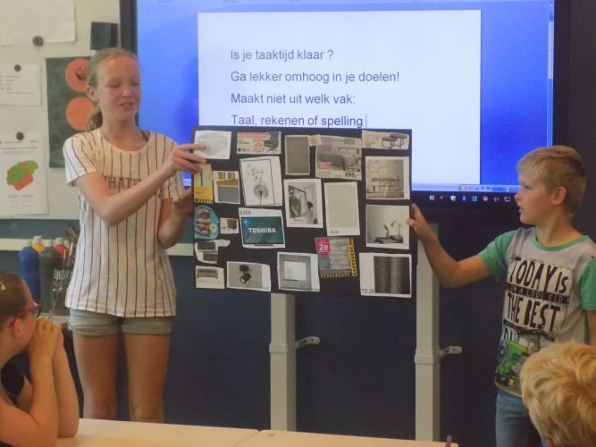 PCBSDeHoekstee's tweet photo. De kinderen uit de plusgroep hebben de afgelopen weken hun eigen hotelkamer ontworpen. Ook hebben ze uitgerekend wat de kosten zijn en welke inkomsten daar dan tegenover moeten staan. Het ontwerp en de begroting hebben ze gepresenteerd. https://t.co/KRTXECRGDl
#Beerzerveld #Ommen https://t.co/4QUTUt3GTT