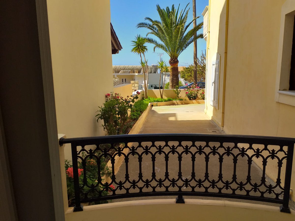 Cretan Chambers tweet media