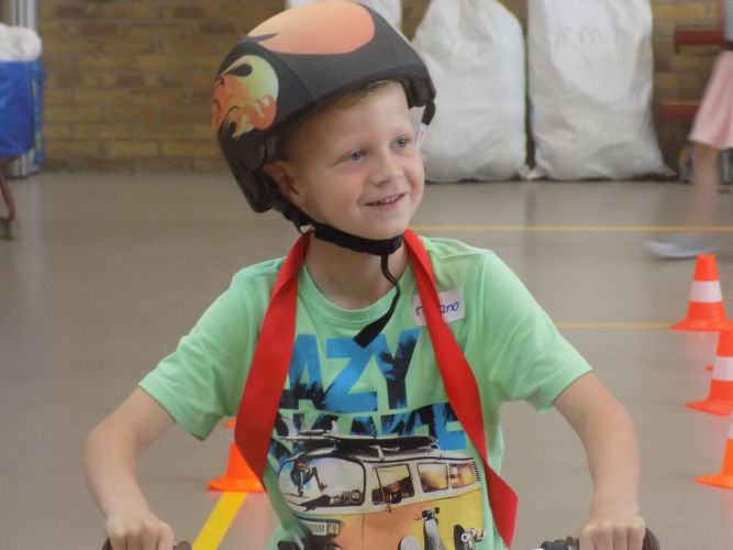 PCBSDeHoekstee's tweet photo. Vandaag is ANWB Streetwise bij ons op school geweest. Lees meer en bekijk alle foto's en filmpjes op https://t.co/KRTXECRGDl
#Beerzerveld #Ommen #ANWB https://t.co/125sCTtyTU