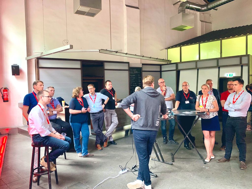 db_lernwelt's tweet image. Gerockt!!! 🤟🏼Die #dblernwelt und #digitaleslernen bei #dbnetz definitiv wieder auf die Tagesordnung gesetzt. 😉