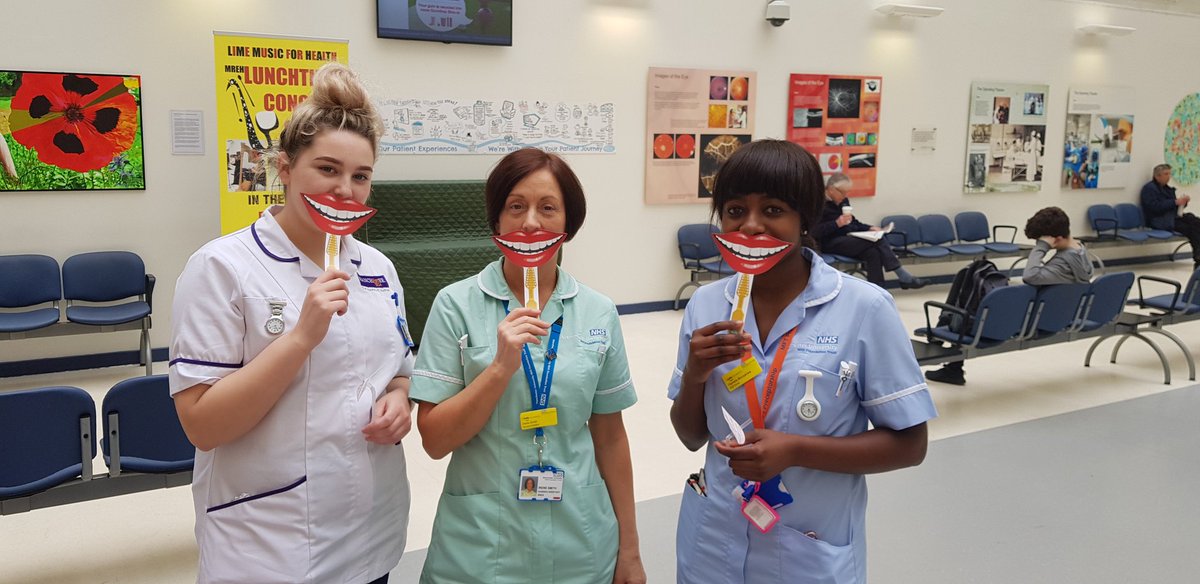 ManchesterREH's tweet photo. Another stop on the #LearningBus and this time we were in our #Outpatients department for more #MySmileySelfie.
#NationalSmileMonth #SmileMonth
#NHS #GreaterManchester #Manchester https://t.co/EIVaLv2BFg