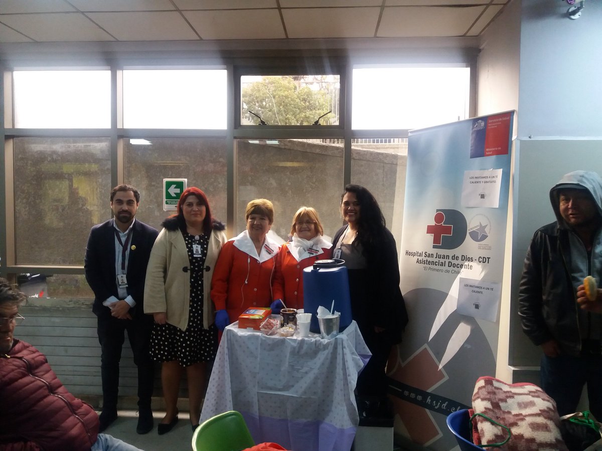 MidoriSawada's tweet photo. Hoy hemos dado inicio a la "hora del té" para nuestros usuarios en la sala de espera de nuestra urgencia @HSJDChile #CampañaDeInvierno. Agradecemos el apoyo del voluntariado @SaludOccidente @Dr_LCastillo @ESantelicesC @KarlaEnAccion https://t.co/l6rzUr0Kve