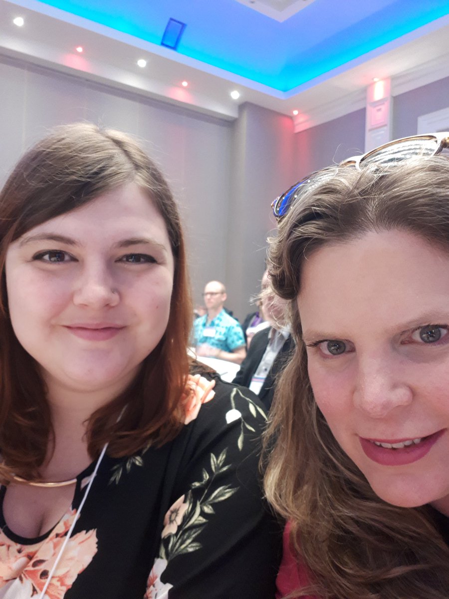 Pauld à la Foire de l'innovation présentant le Carrefour 2.0 #InnovationsCECCE