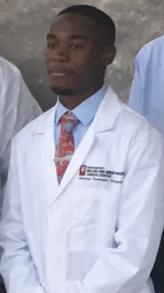 wonda_kimble's tweet photo. Extremely proud of my son, Morris, on his first internship with IU’s Cancer Center as a future Chemical Engineer and Scientist! https://t.co/WZ3dkuQh4z