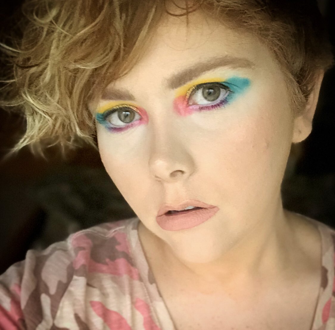 spader07's tweet photo. Todayβs #pride look is inspired by the pansexual flag!
#pridemakeup #PrideMakeUpChallenge #PrideMonth
For more details on products used check out IG
https://t.co/rfgerBY8au https://t.co/gVpCRFg5og