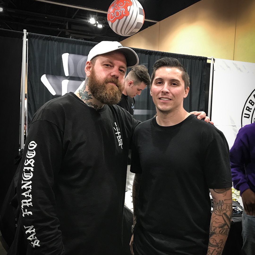 thecincykid_'s tweet photo. I knew @OhItsTeddy before he was cashing checks from @stockx and still attended @SneakerCon... two years ago already! #boostgod https://t.co/v7oN8s4sn4
