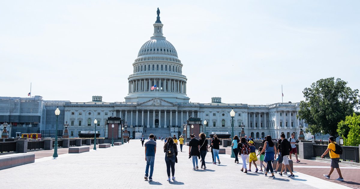 RV_Industry's tweet photo. Photo Gallery: Day One On The Hill (1/2) #RVsMoveAmerica https://t.co/eKnOTn9JqX