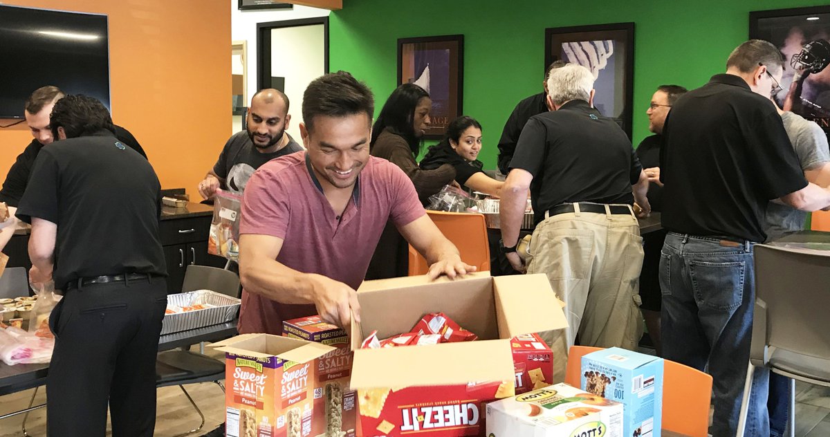 MESINCGLOBAL's tweet photo. Our office had so much fun assembling over 200 snack packs for the families of Ronald McDonald House Charities of Central Ohio @RMHCofCentralOH
https://t.co/dqU1laEkde

#KeepingFamiliesClose #CbusRMH #MES #CSR https://t.co/4Ei8N59IxV