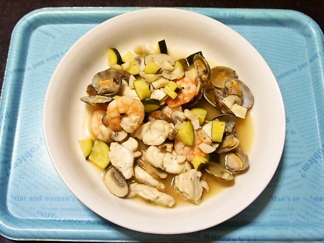 Mars カブトムシ飼育中 على تويتر 今晩はヒガンフグの白ワイン蒸しを作ってみました ゞ 今晩の魚 家飲み 釣り魚 釣り魚料理 ヒガンフグ ヒガンフグの白ワイン蒸し フグとエビの白ワイン蒸し 白ワイン蒸し 白ワインと一緒に