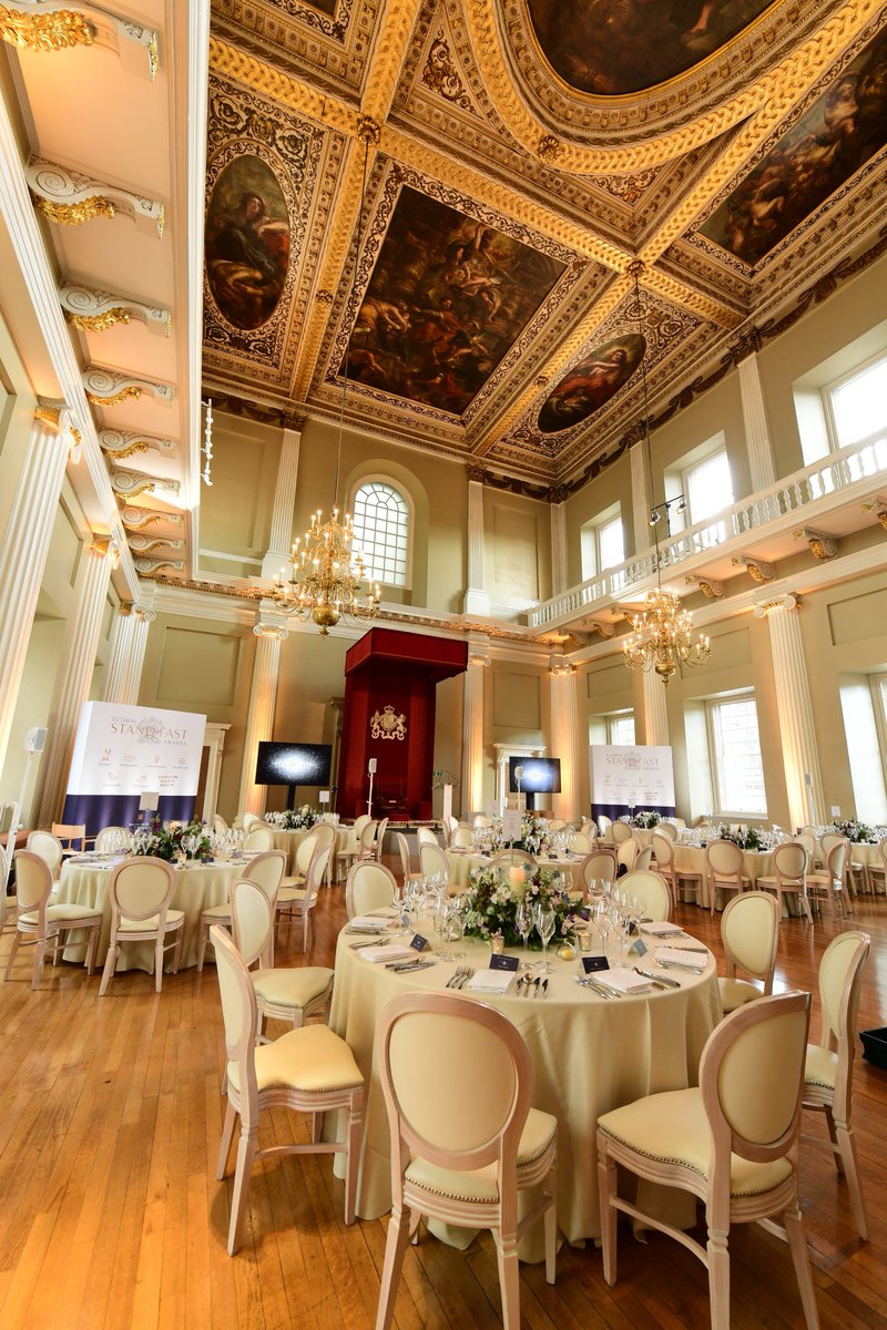 EventSolutionUK's tweet image. #TBT (to last Thursday in fact) and this incredible #AwardsDinner @HRP_Events #BanquettingHouse, complete with bespoke faux tree bar centre!