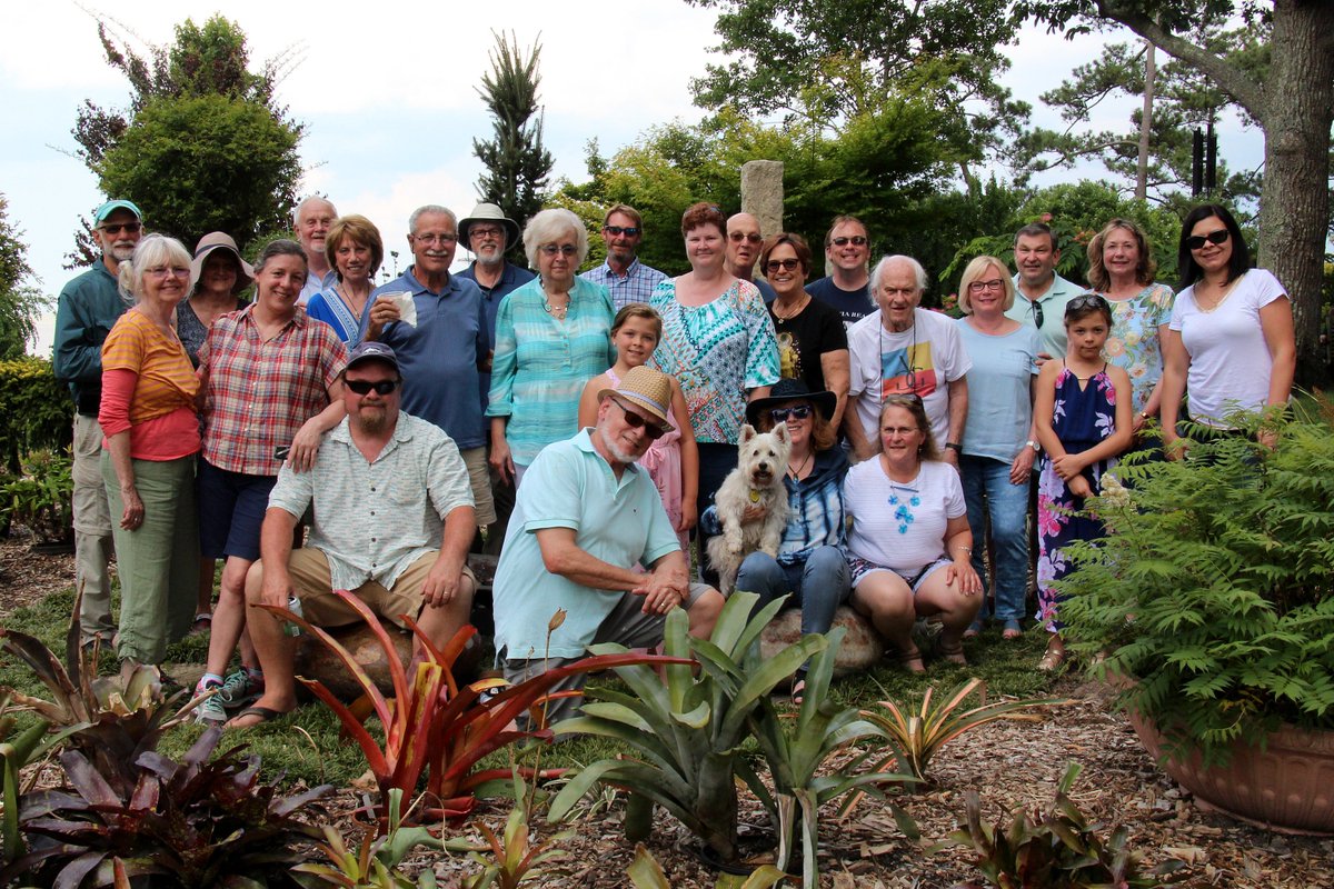 Congratulations to Cate Currier and Ed Francis our newly elected board members. Thank you to Bill and Linda for hosting our annual picnic again this year! #GlassArt #Virginia #VirginiaGlassGuild