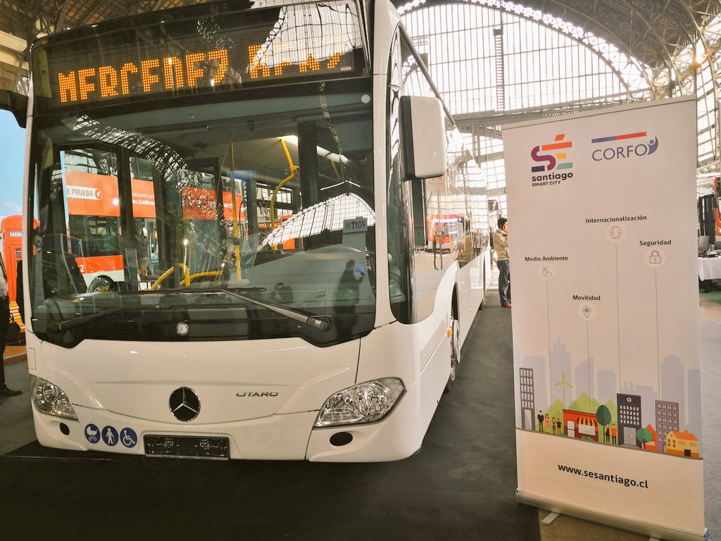 SeSantiagoCL's tweet photo. Ya estamos comenzando la 1era jornada de @Transurbano_ donde se promocionan distintas alternativas de movilidad sustentable en la ciudad. Nuestros emprendedores ya están listos. ¡Ven a conocerlos! Entrada gratuita. 😎🚆🚲🛴🛹 #RMdeTodos #smartcities https://t.co/Qh1DB1oGvQ