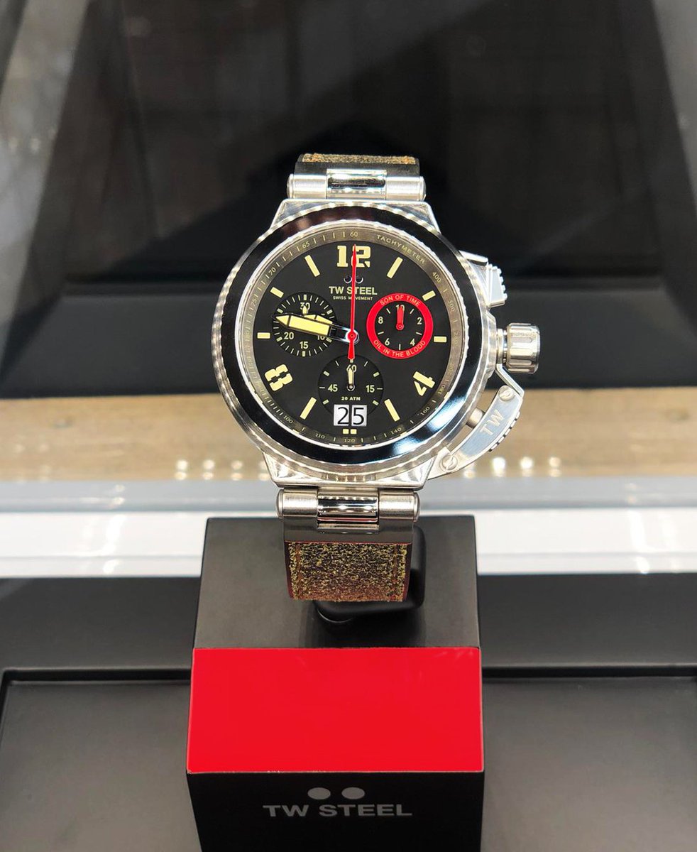 twsteel's tweet photo. The 'Oil in the Blood' watch on display at this year's edition of BikeShed London! Missed out? No worries, there are still some limited pieces available on https://t.co/myyPKyOkpe. Good times rolling!
#SonOfTime #watch #oilintheblood #goodtimesrolling #bikeshed https://t.co/HDbZlAg6rr
