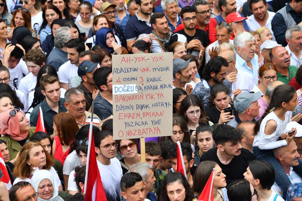 gonulluist's tweet photo. Siz de çevrenize bu soruyu sorun:
4 OYDAN 3 KABUL,
DOĞRU BİR KARAR MİDUR? 🤩
#HerŞeyÇokGüzelOlacak https://t.co/EhDMPMKLAg