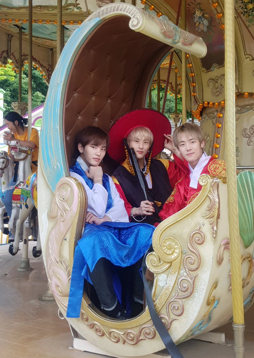 D0UBLE_MING's tweet photo. 우리 현수도 데뷔하자❤ 
#kanghyeonsu #yaomingming #강현수 #요명명 #유나인 #PRODUCE_X_101 #姜贤秀 #姚明明 https://t.co/IRsJOUc4LR