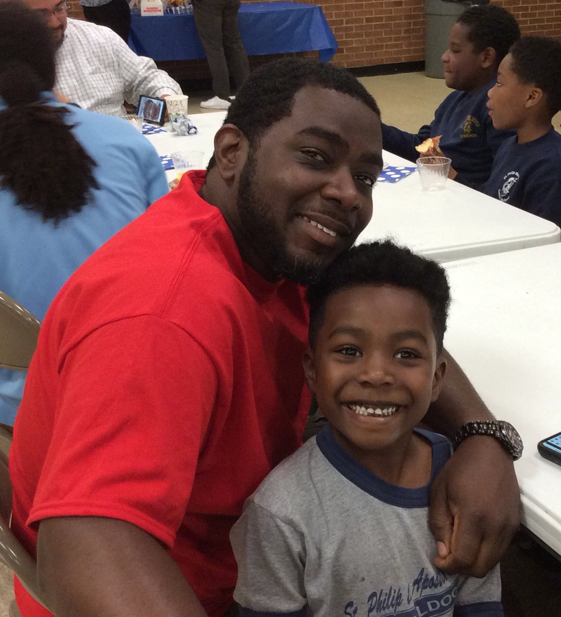 StPhilip_MD's tweet photo. We had a great turn out this morning for
๐ฉDoughnuts with Dad! ๐ฉ
Thank you to Mrs Norman and Ms. Alexander for organizing what we hope becomes an annual event and for putting all these smiles on our Dads and childrenโs faces. #ADWSaints #doughnutswithdad https://t.co/HLgeuWkGob