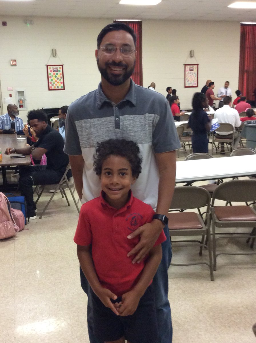StPhilip_MD's tweet photo. We had a great turn out this morning for
๐ฉDoughnuts with Dad! ๐ฉ
Thank you to Mrs Norman and Ms. Alexander for organizing what we hope becomes an annual event and for putting all these smiles on our Dads and childrenโs faces. #ADWSaints #doughnutswithdad https://t.co/HLgeuWkGob