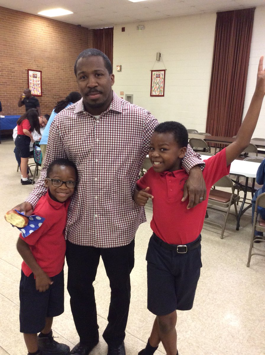 StPhilip_MD's tweet photo. We had a great turn out this morning for
๐ฉDoughnuts with Dad! ๐ฉ
Thank you to Mrs Norman and Ms. Alexander for organizing what we hope becomes an annual event and for putting all these smiles on our Dads and childrenโs faces. #ADWSaints #doughnutswithdad https://t.co/HLgeuWkGob