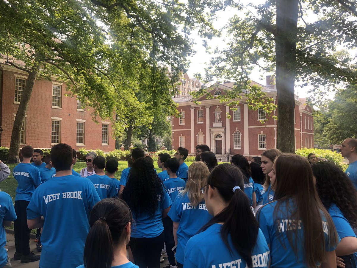 freetobemindful's tweet image. West Brook 8th grade having a blast and learning a ton in #Philadelphia!  @WestBrook_Param #paramusproud