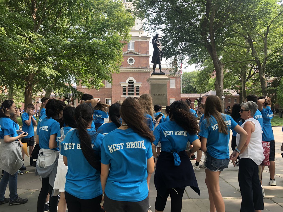 freetobemindful's tweet image. West Brook 8th grade having a blast and learning a ton in #Philadelphia!  @WestBrook_Param #paramusproud