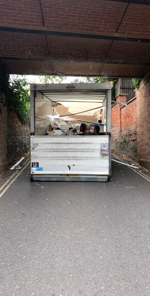 tvp_mk's tweet photo. @tvprp on scene Ousebank Street Newport Pagnell due to driver not judging the height of his van. Always check the height of the vehicle you are driving. #lowbridge #abridgetoofar #howlowcanyougo #P580 https://t.co/s28rSn7Ig1