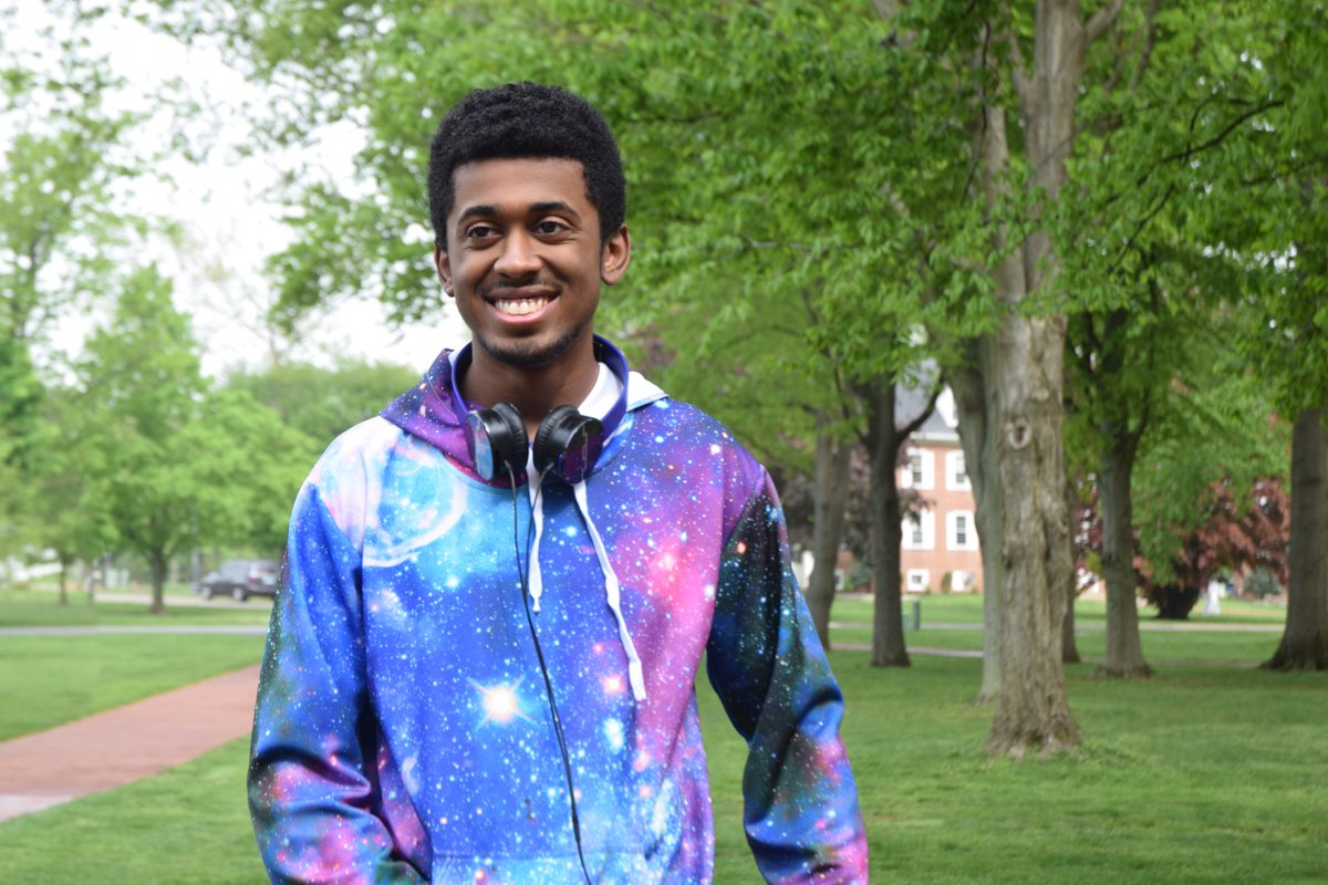 HanoverCollege's tweet photo. #HumansofHanover ๐พ Leaving Hanover is โa little bittersweetโ for commencement speaker Ian Jiles โ19: https://t.co/Li6kdEhv2M https://t.co/IHZDUdZmy0