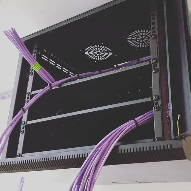Advancedfiresw's tweet image. CCTV Server rack, one of three being installed today for a megapixel network CCTV system being installed in Cornwall. Housing three HD network video recorders. #cornwall #truro #falmouth #cctv #stives #staustell #penzance #bodmin bit.ly/2IjQ8NH