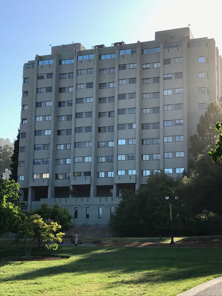 yesimorhun's tweet photo. @UCBerkeley. The magical. My heart’s home. Walking up the hill to Evans Hall, for a moment I thought: wow, beautiful. That’s when I knew I was drowning in a big dose of #nostalgia. #berkeleylove #realitycheck https://t.co/ZxClKJzpHf