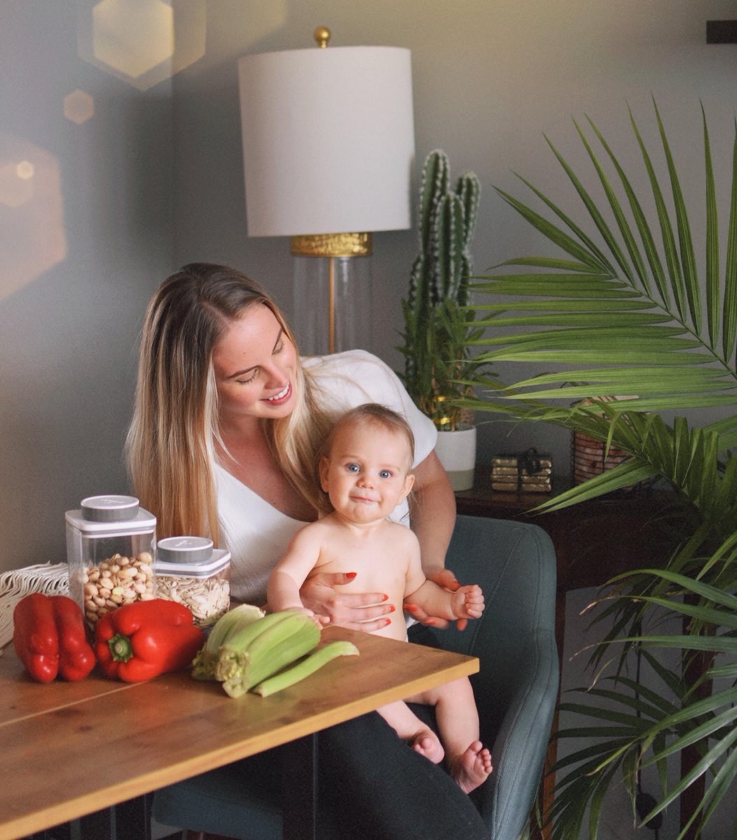 Today on Balanced Babe I'm sharing 5 ways to get started with healthy meal prepping for weeknight eats! Head on over to the blog and check it out. Storage ideas, what to cook and more: 
balancedbabe.com/5-ways-to-make…